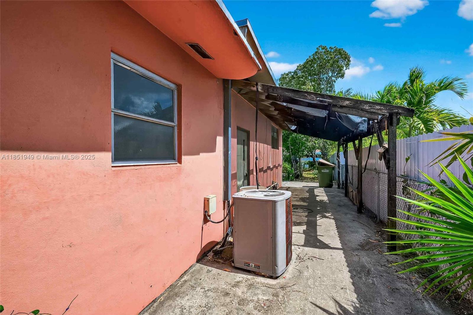 See details / sq. ft. $ 2025-08-04 0 Photo