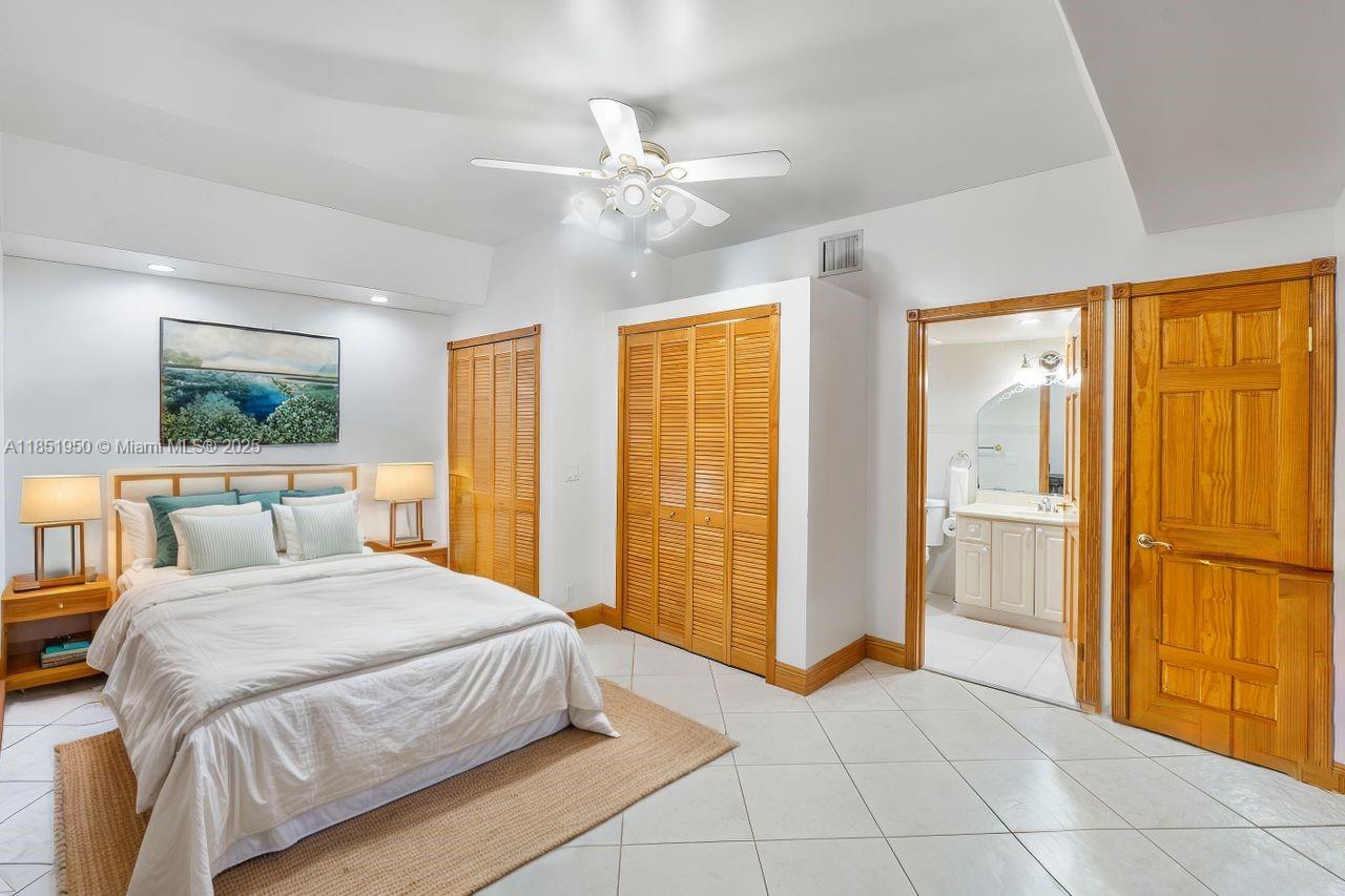 See details / sq. ft. $ 2025-08-04 0 Photo