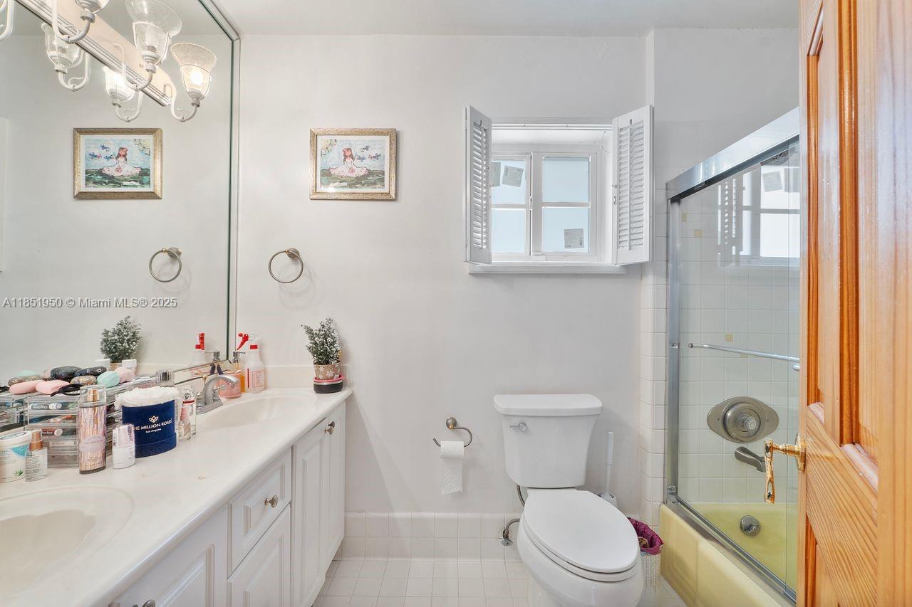 See details / sq. ft. $ 2025-08-04 0 Photo
