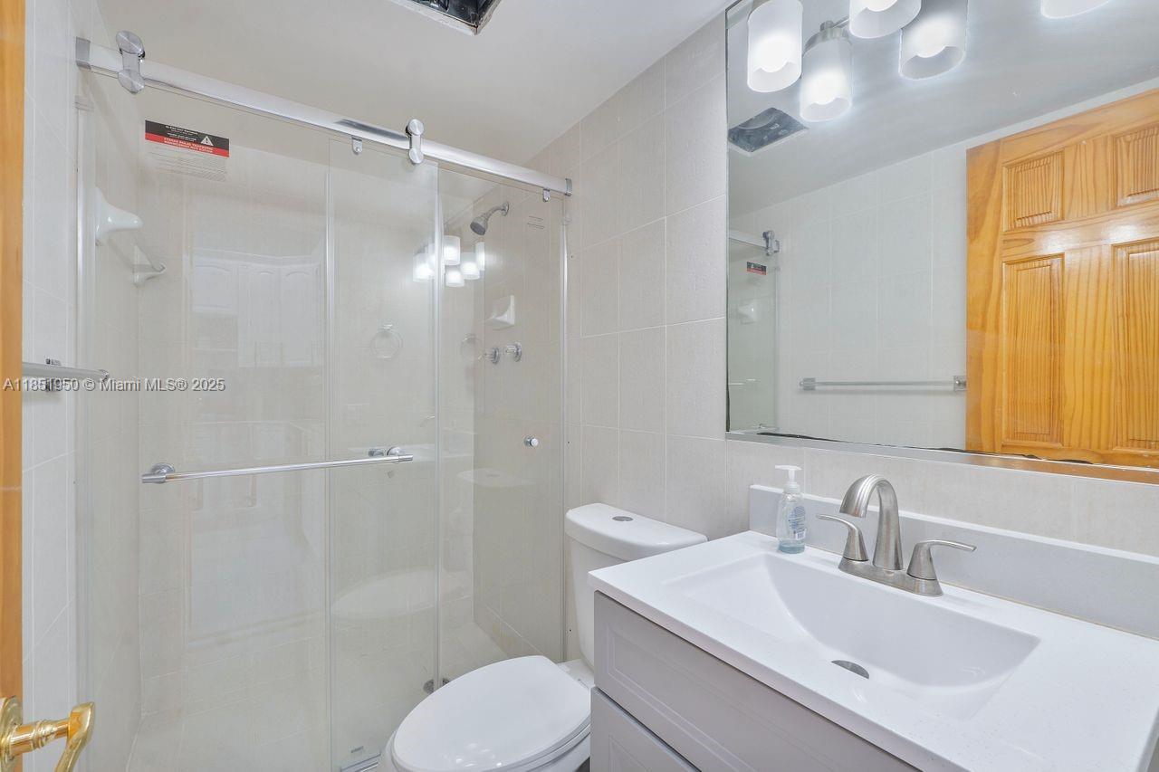 See details / sq. ft. $ 2025-08-04 0 Photo
