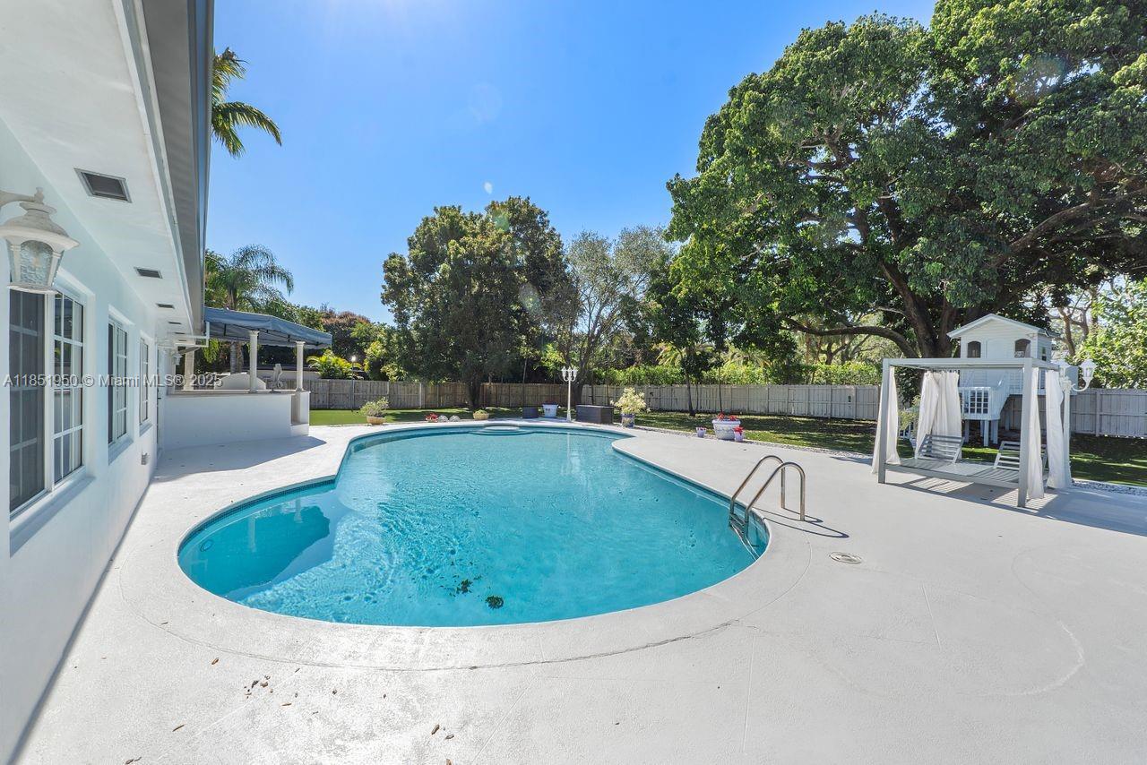 See details / sq. ft. $ 2025-08-04 0 Photo