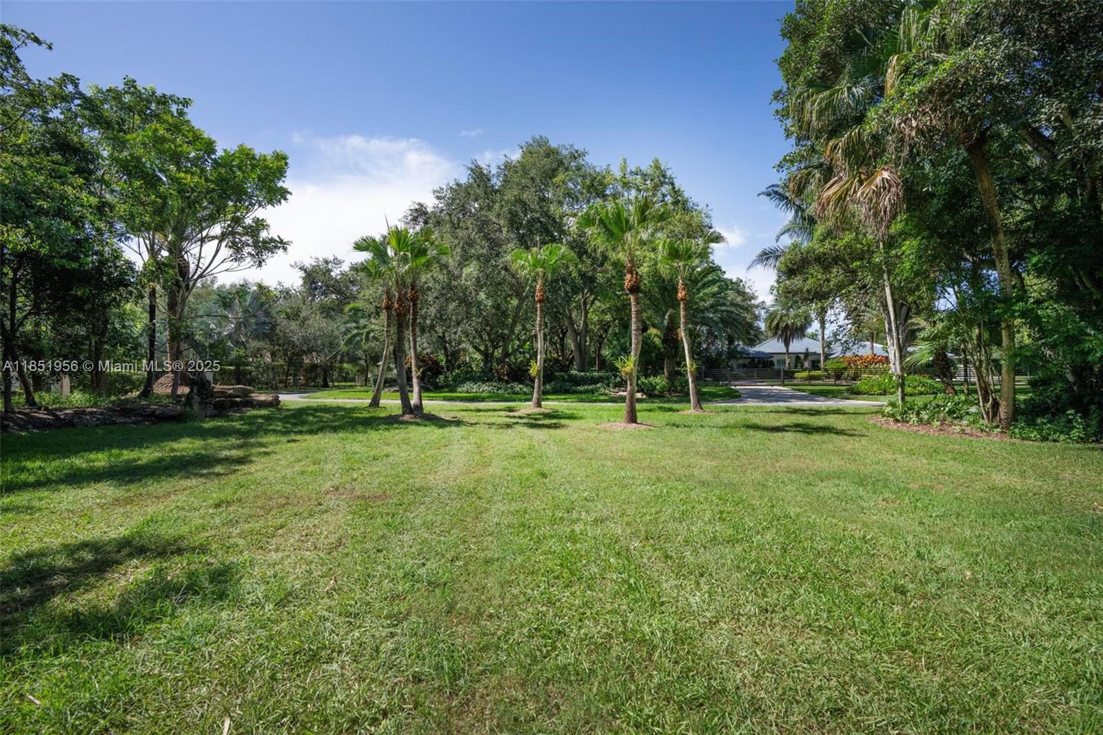See details / sq. ft. $ 2025-08-04 0 Photo