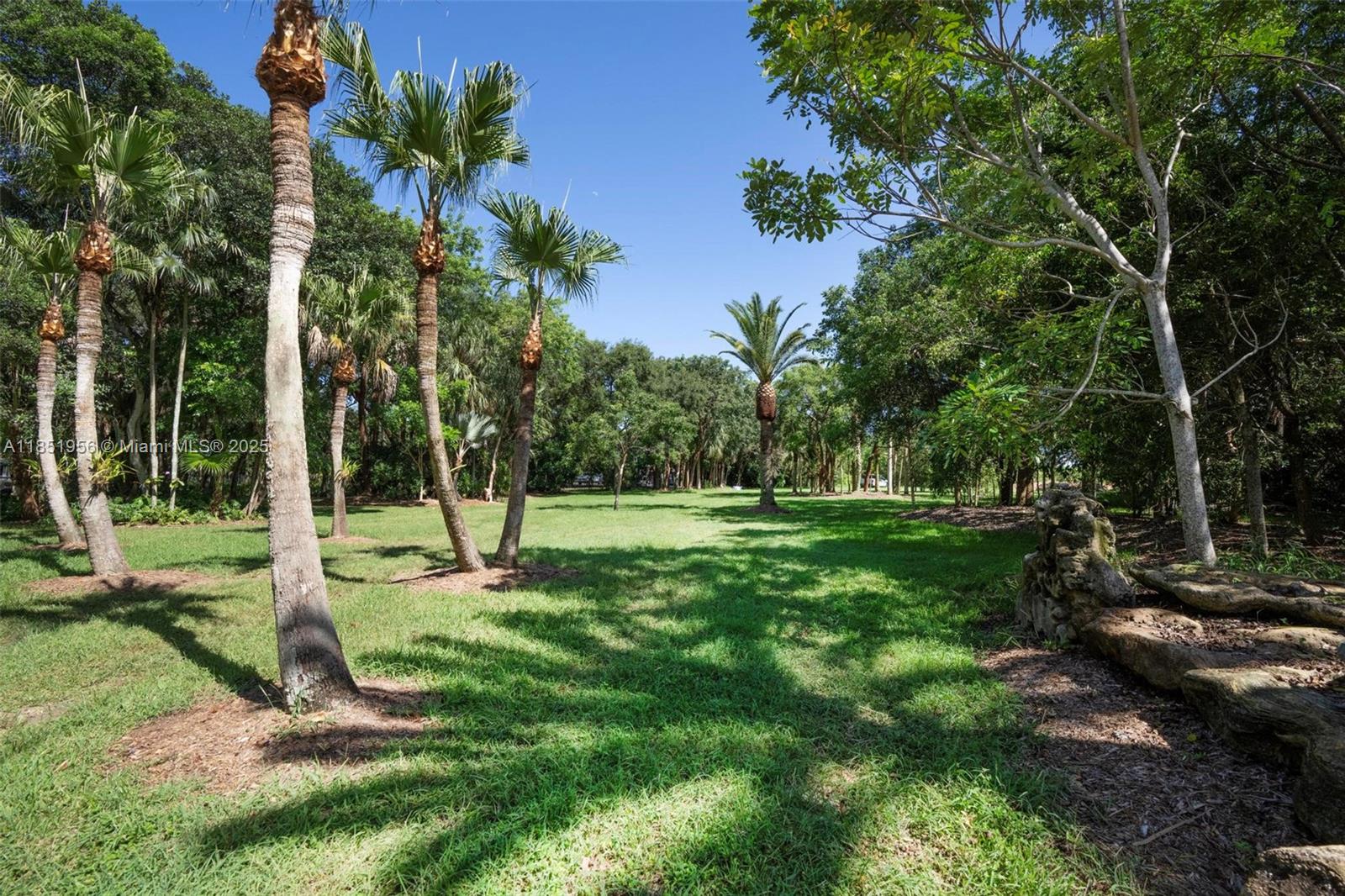 See details / sq. ft. $ 2025-08-04 0 Photo