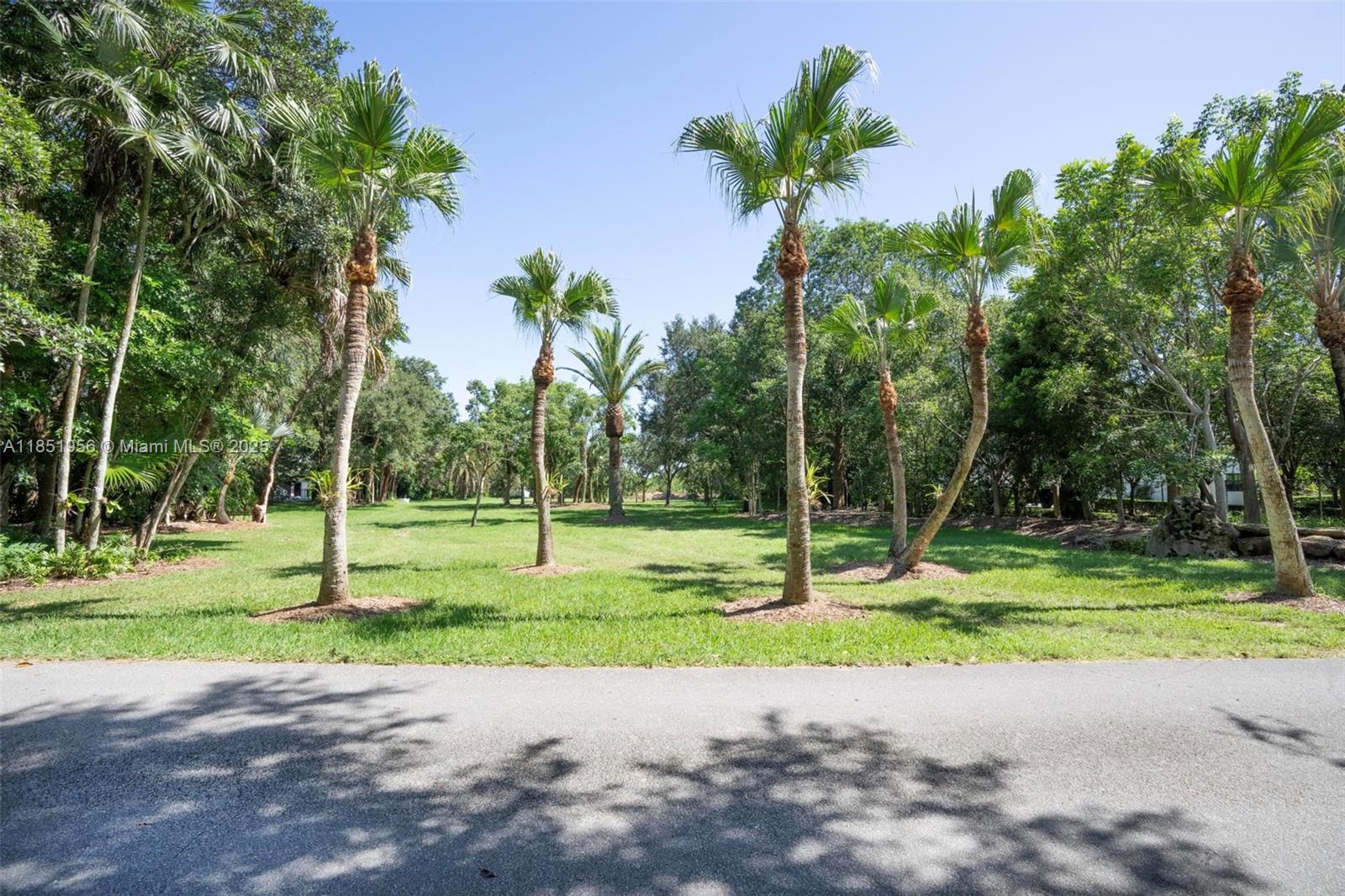 See details / sq. ft. $ 2025-08-04 0 Photo