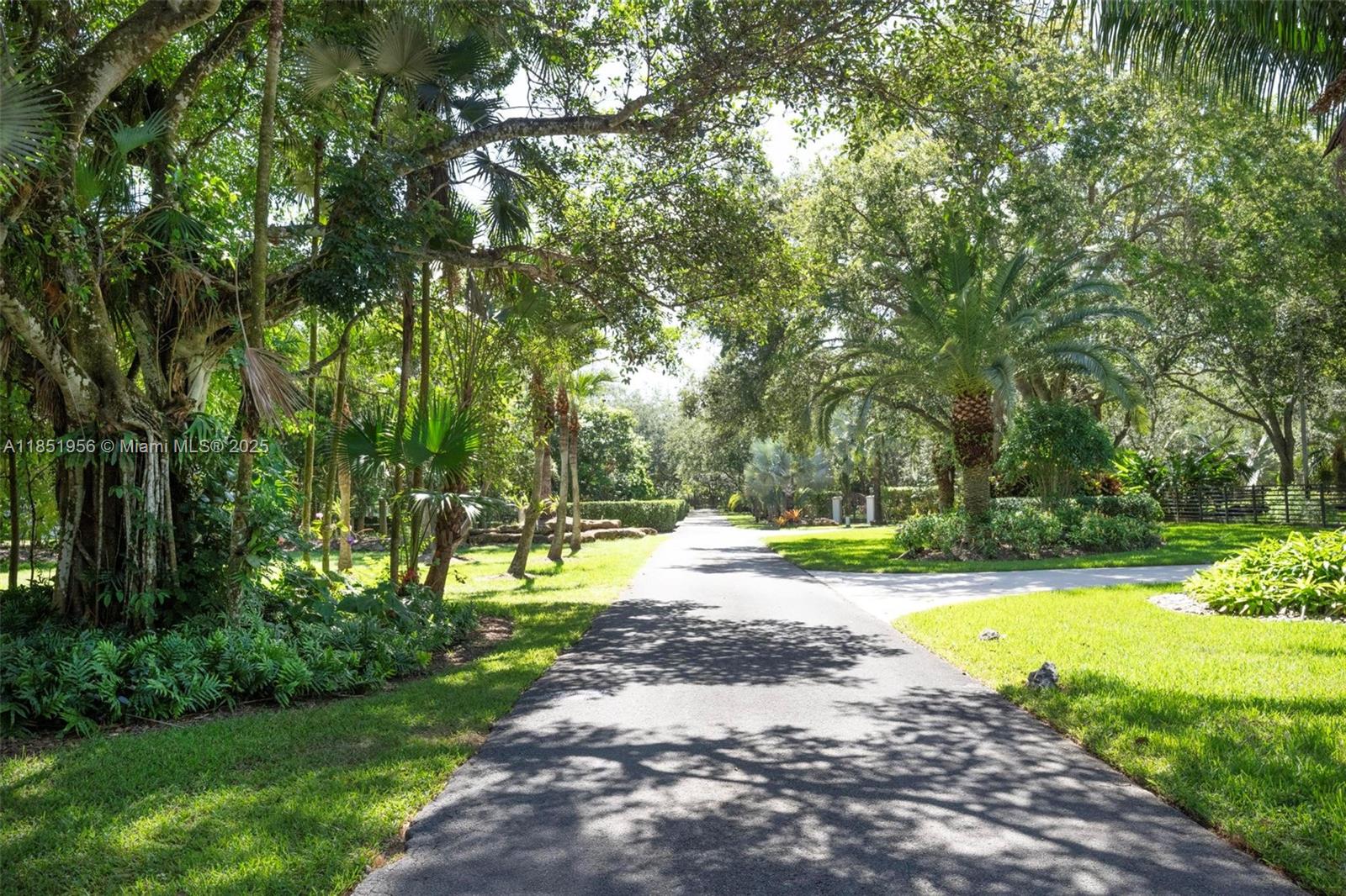 See details / sq. ft. $ 2025-08-04 0 Photo