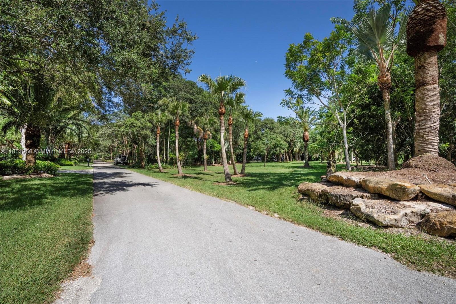 See details / sq. ft. $ 2025-08-04 0 Photo