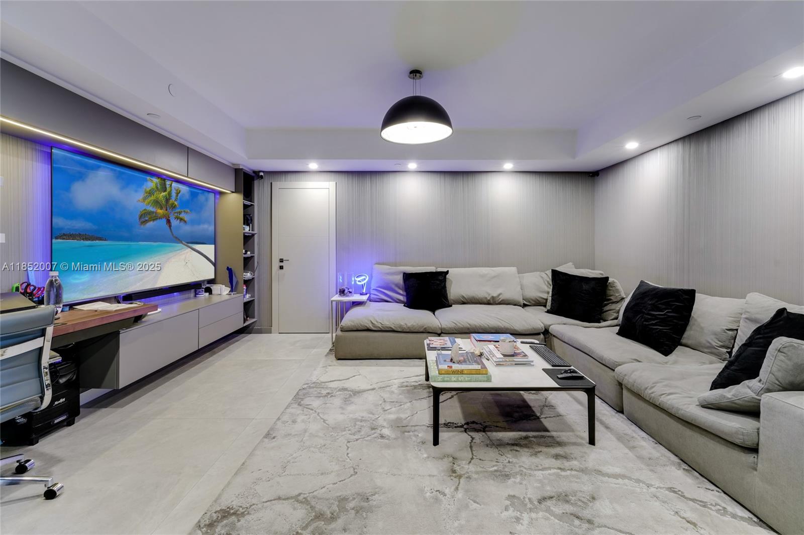 Photo of 3201 183rd St  #2201, Aventura, Florida, 33160 - 
