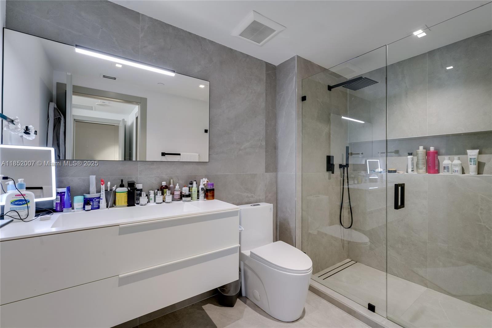 Photo of 3201 183rd St  #2201, Aventura, Florida, 33160 - 