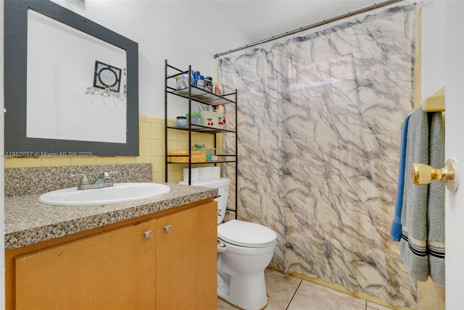 Ver detalles / 2400 sq. ft. $ 2025-08-04 0 foto