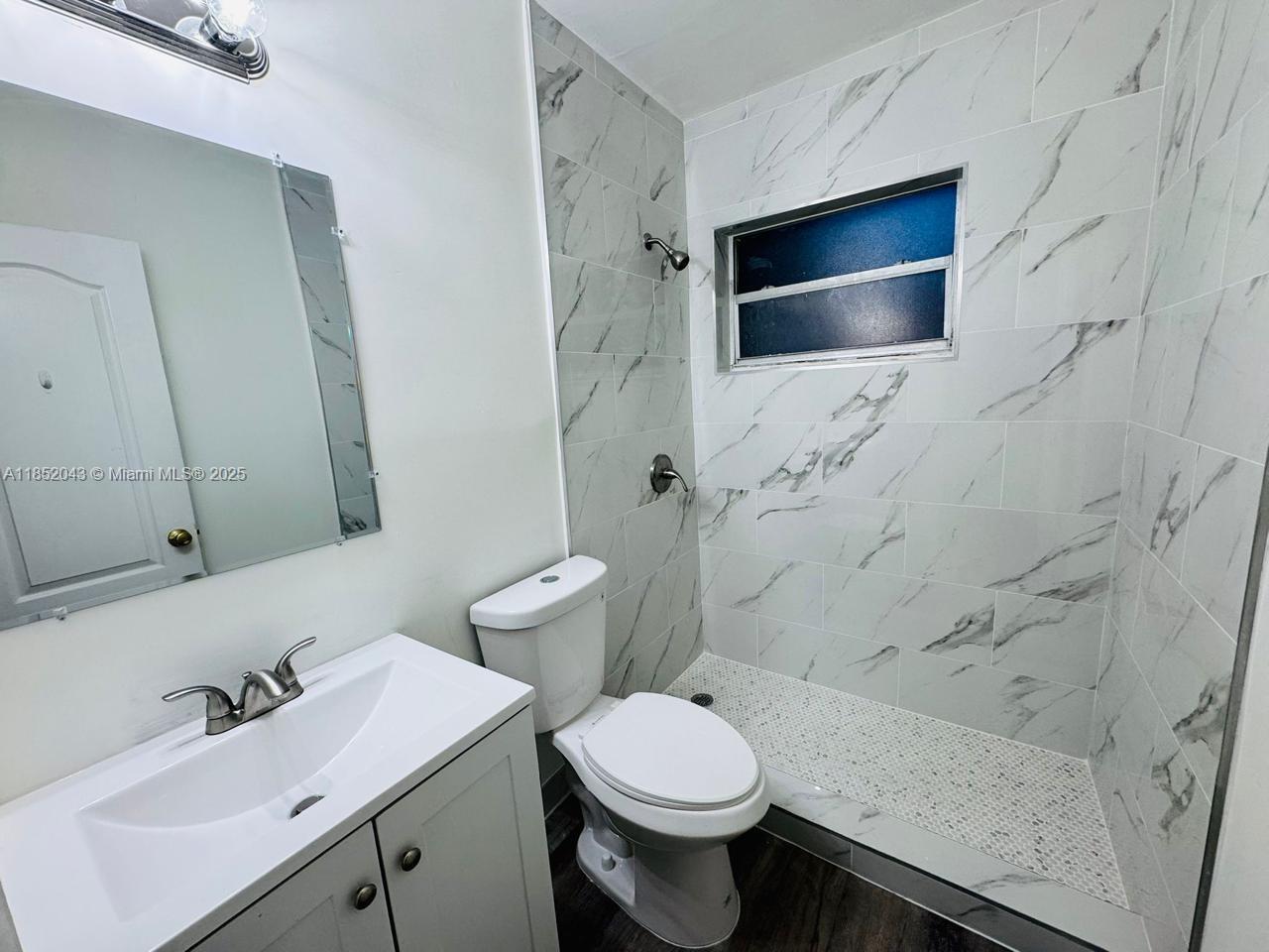 Ver detalles / sq. ft. $ 2025-08-04 0 foto