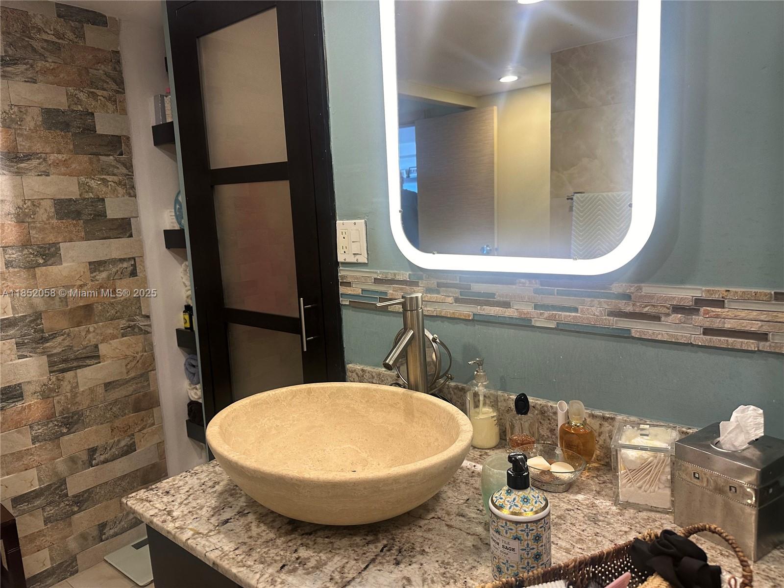 Photo of 1500 Ocean Dr  #5G, Hollywood, Florida, 33019 - 