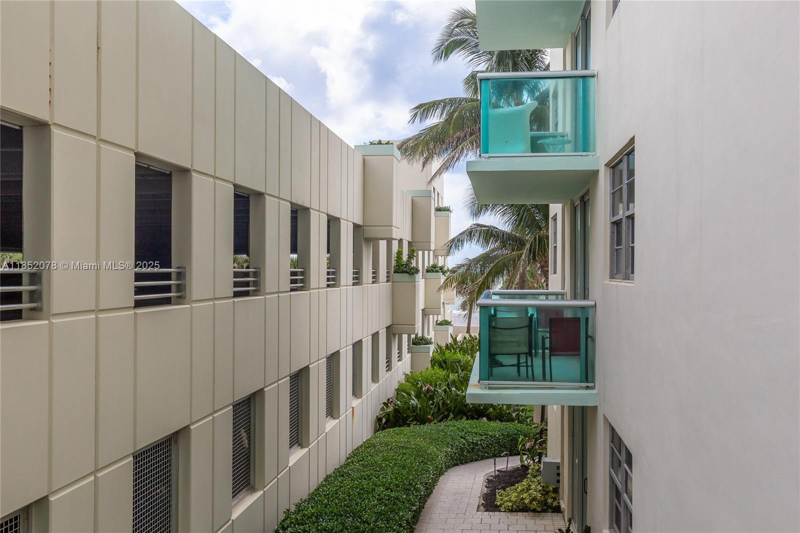Photo of 3901 Ocean Dr  #2D, Hollywood, Florida, 33019 - 