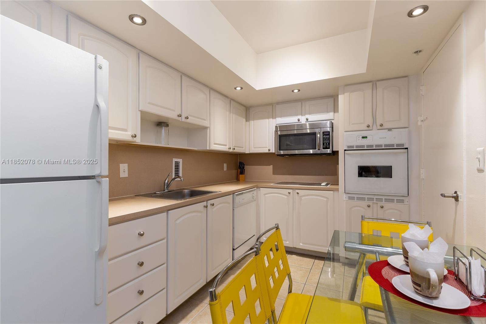Photo of 3901 Ocean Dr  #2D, Hollywood, Florida, 33019 - 
