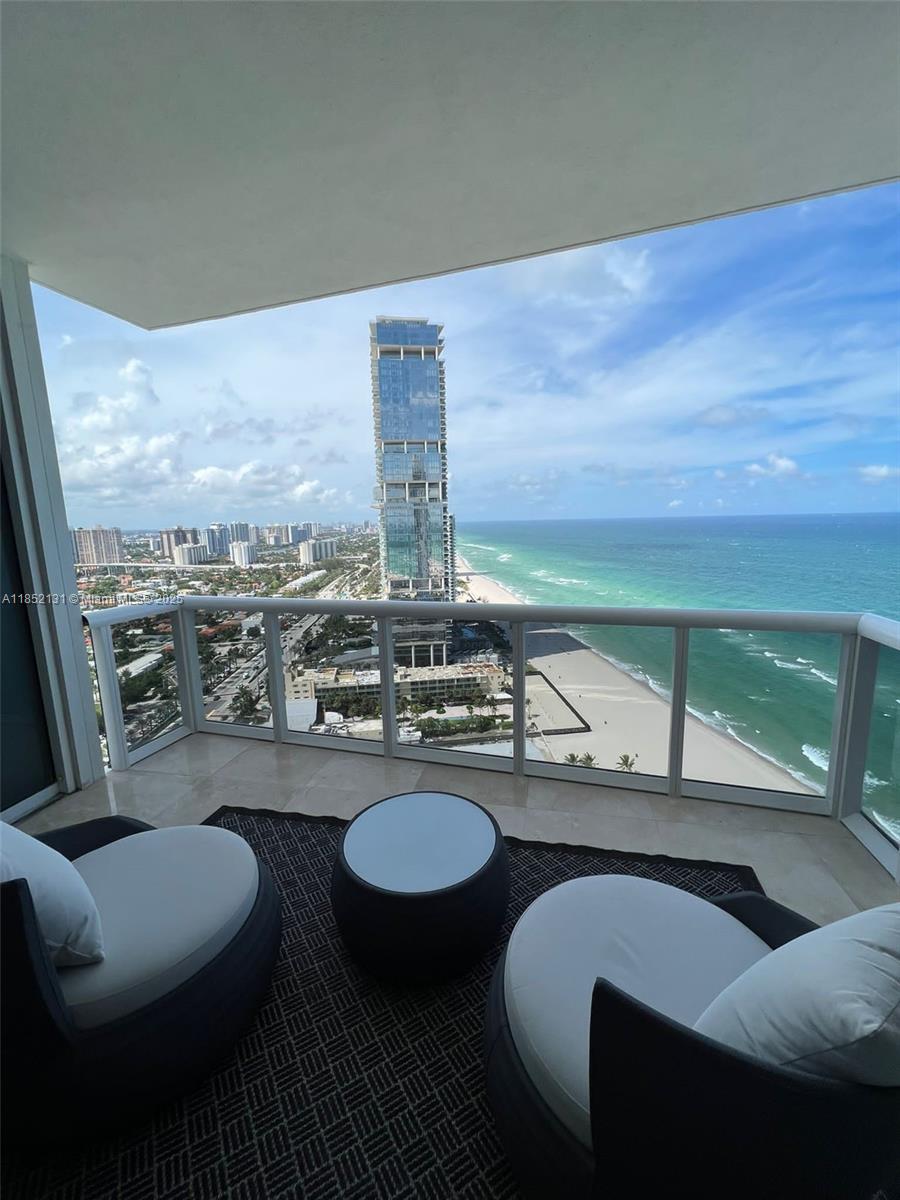 See details 4004 3 / 4 2174 sq. ft. $ 2025-08-04 0 Photo