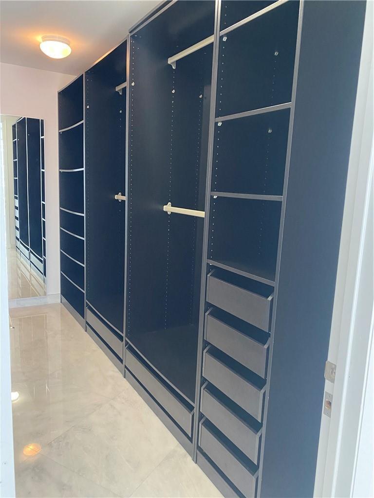 2207 3 / 3 2106 sq. ft. $ 2026-03-05 0 Photo