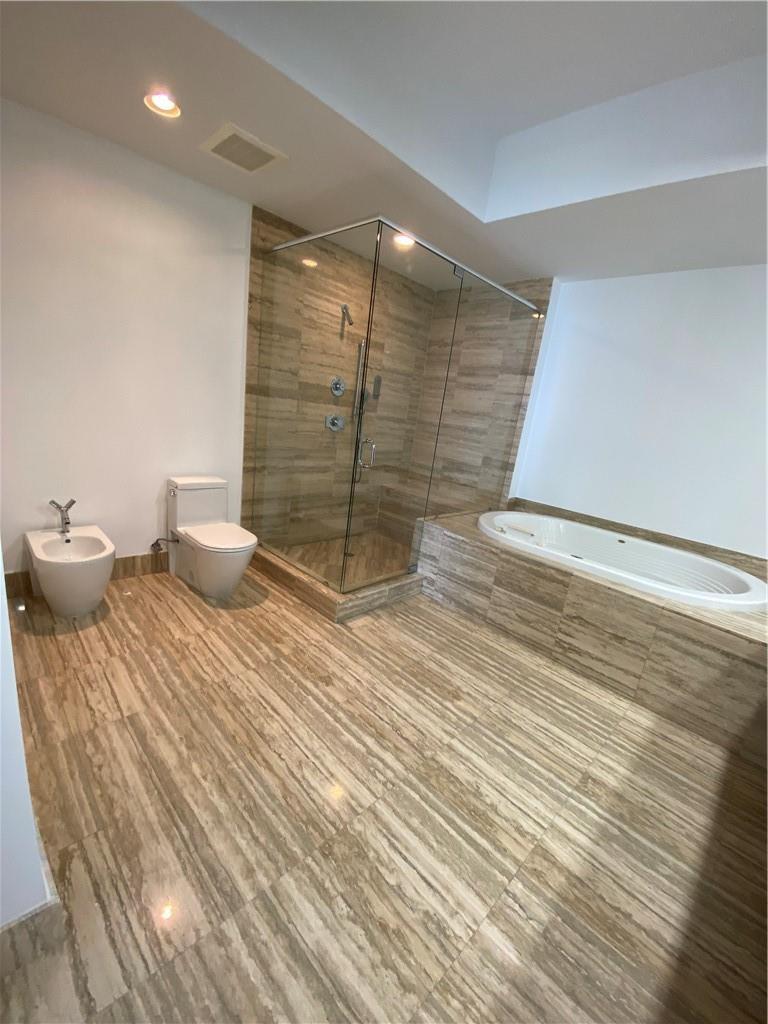 2207 3 / 3 2106 sq. ft. $ 2026-03-05 0 Photo