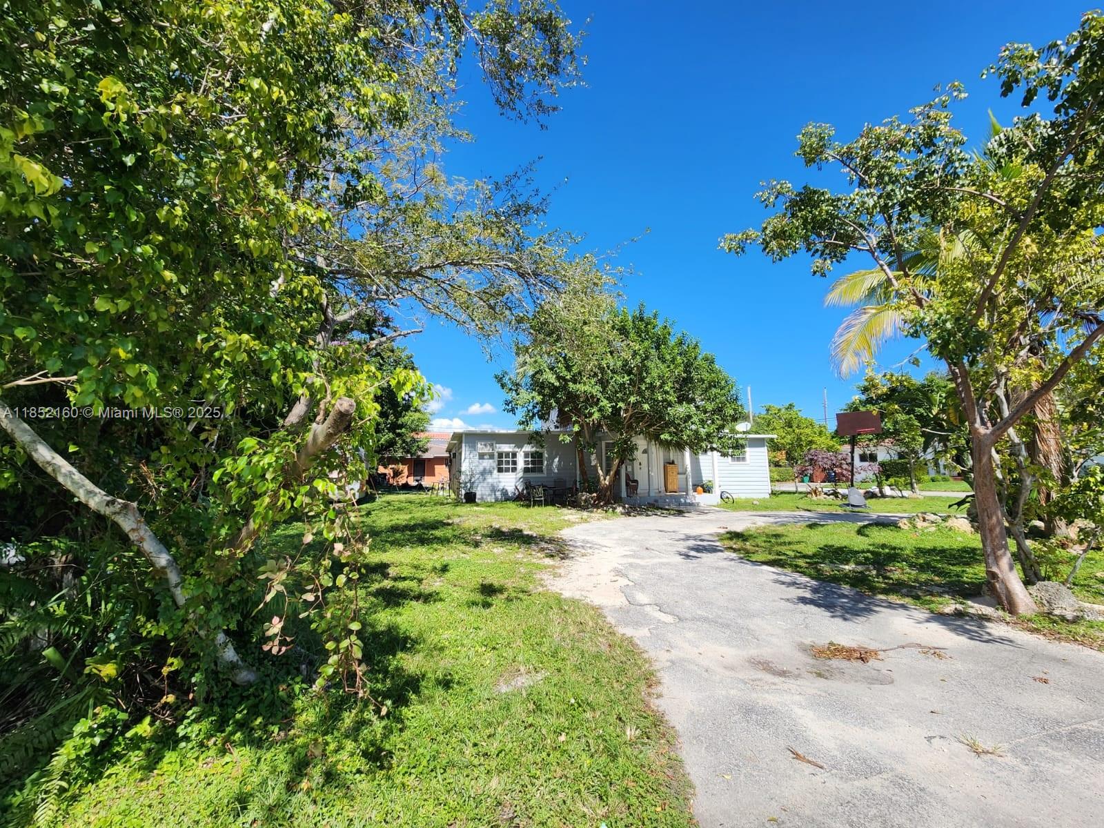 See details / 2385 sq. ft. $ 2025-08-04 0 Photo