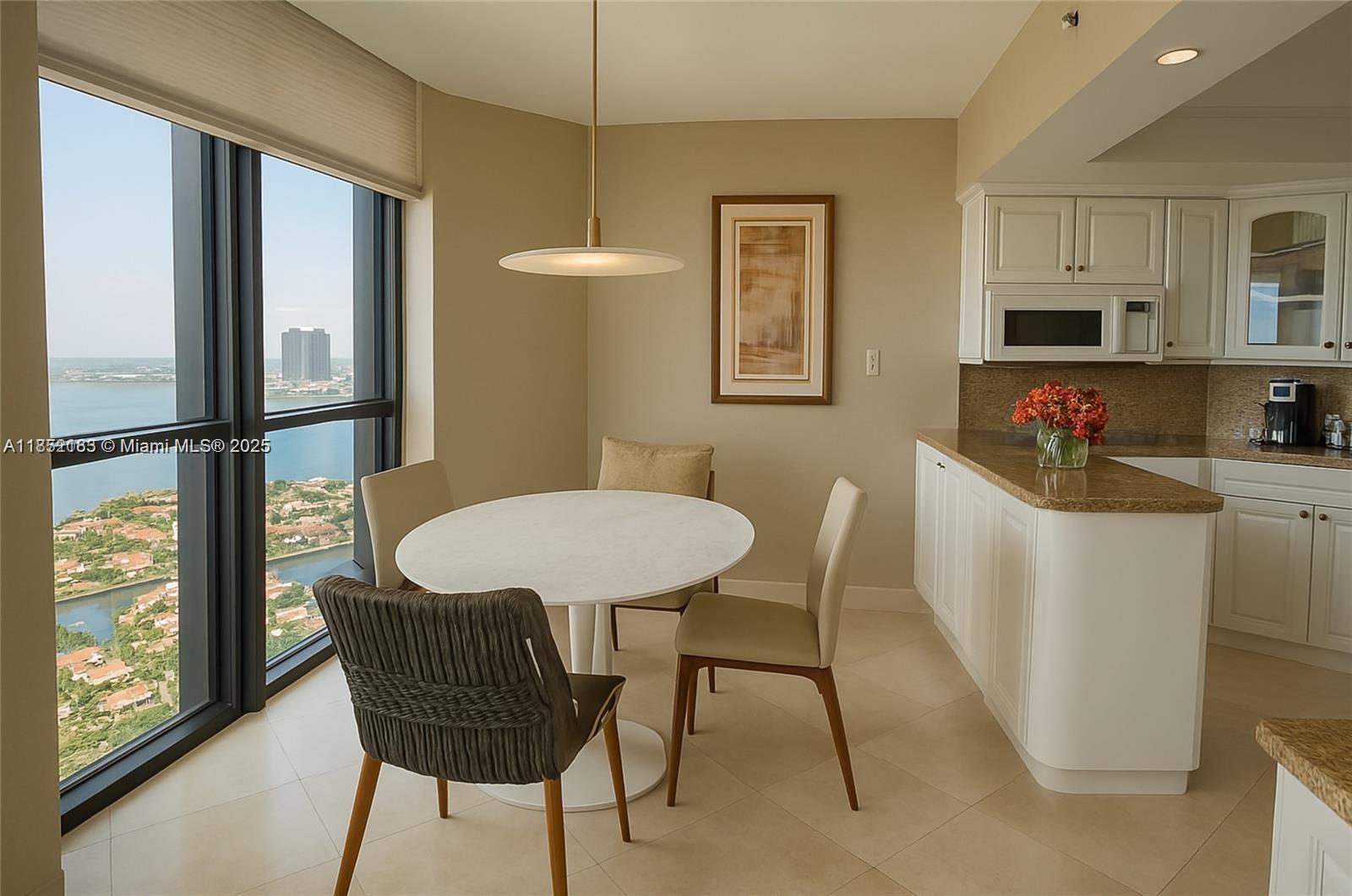 Ver detalles 3009 3 / 4 2630 sq. ft. $ 2025-08-04 0 foto