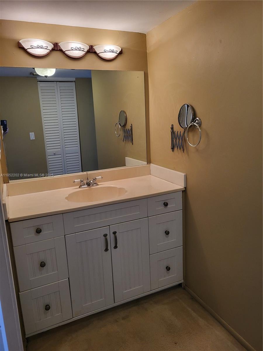 Photo of 3475 Country Club Dr  #704, Aventura, Florida, 33180 - 