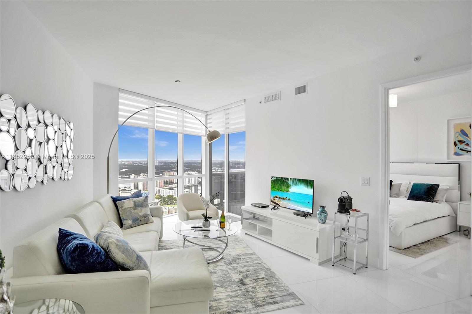 See details 5508 1 / 2 920 sq. ft. $ 2025-08-04 0 Photo