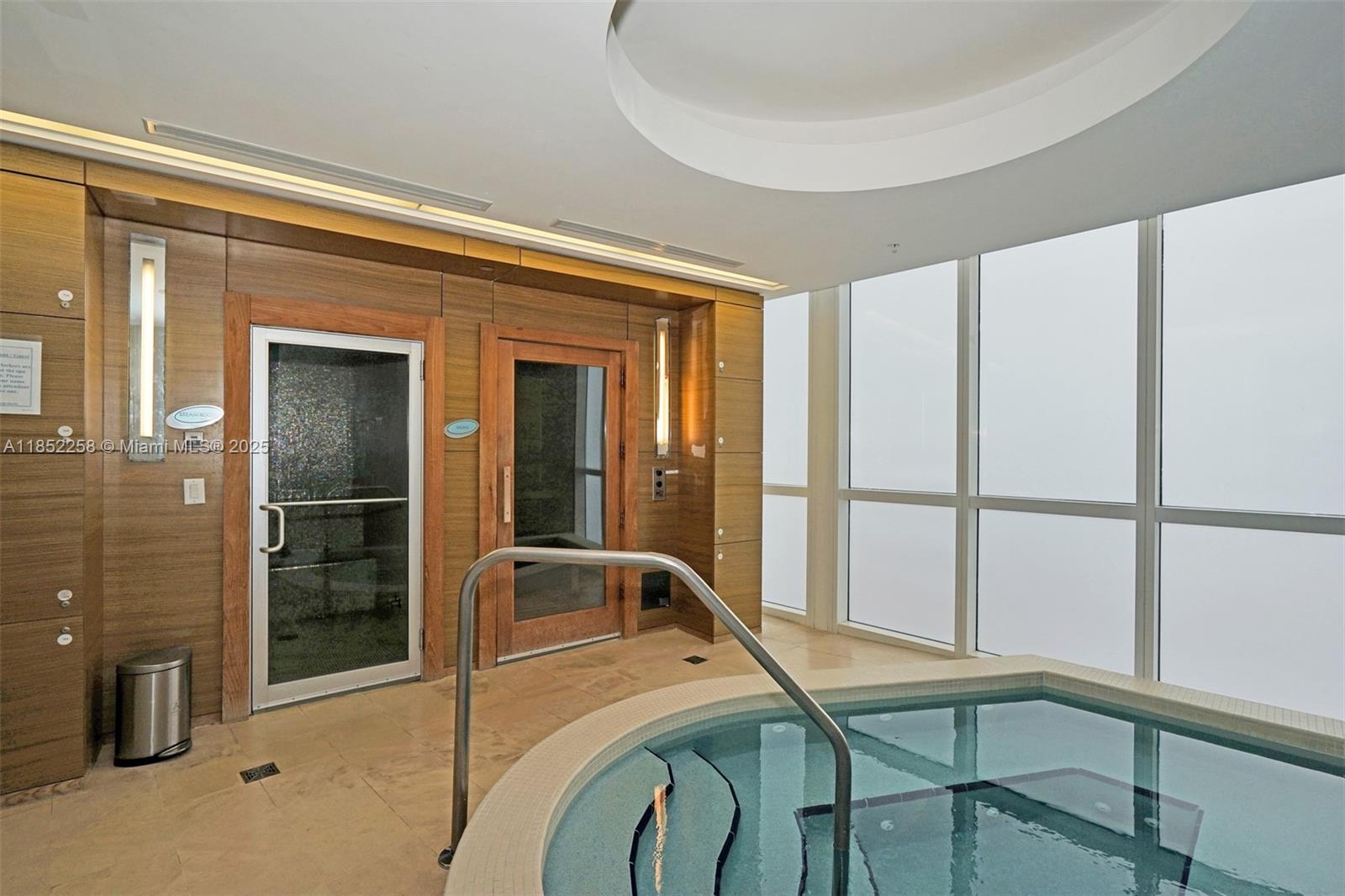 See details 5508 1 / 2 920 sq. ft. $ 2025-08-04 0 Photo