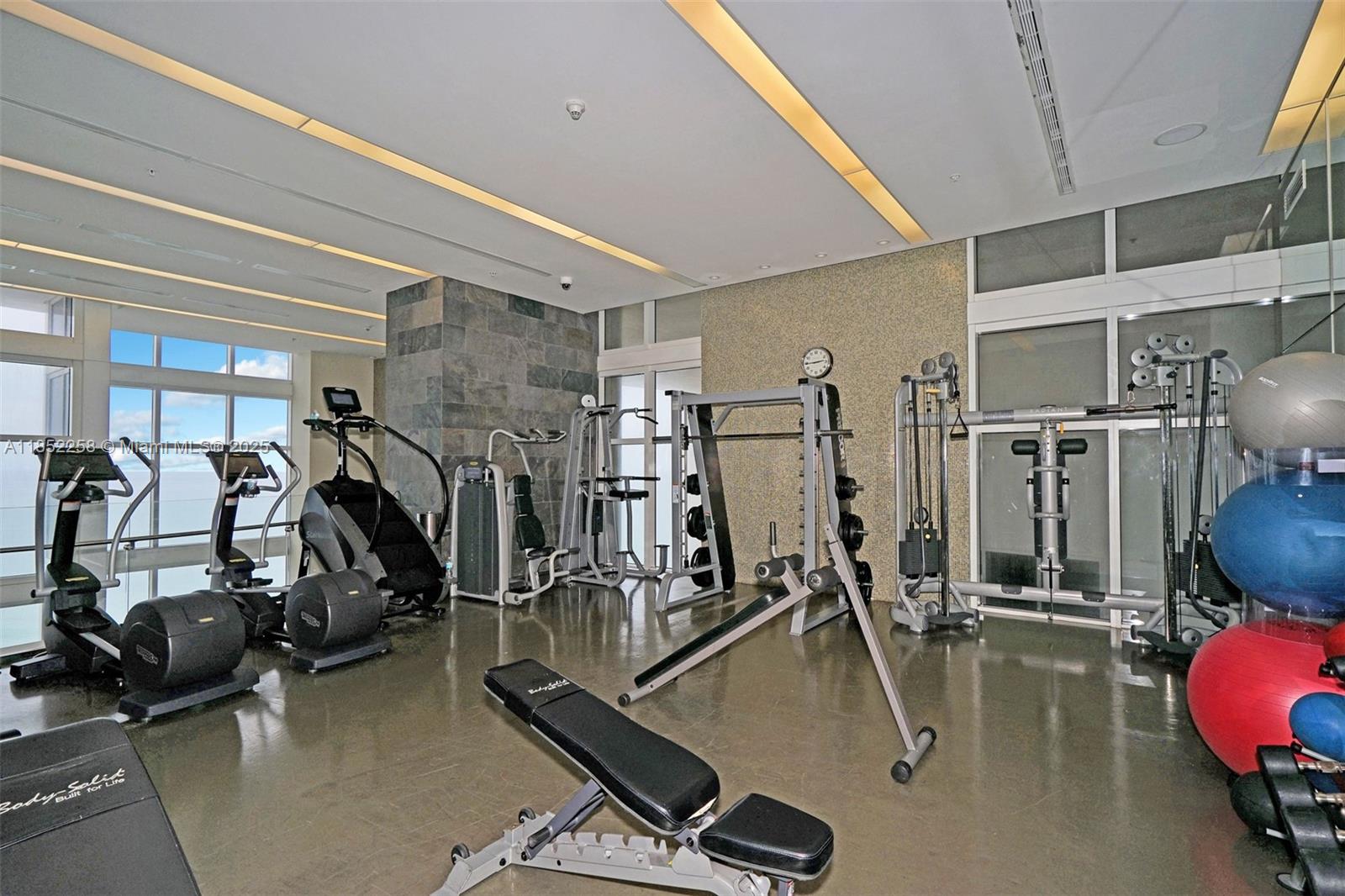See details 5508 1 / 2 920 sq. ft. $ 2025-08-04 0 Photo