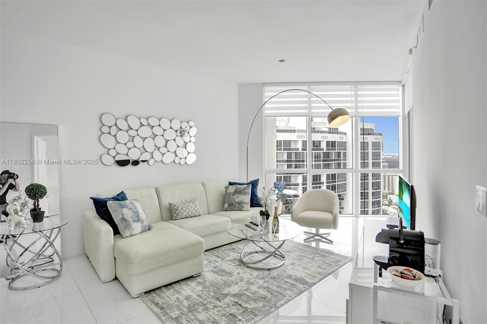See details 5508 1 / 2 920 sq. ft. $ 2025-08-04 0 Photo
