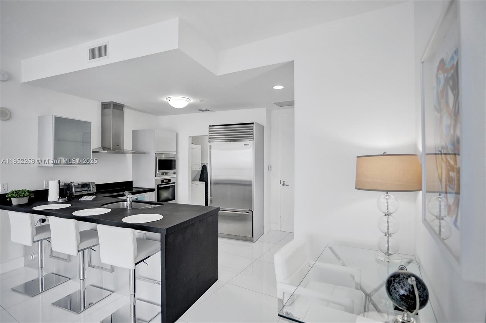 See details 5508 1 / 2 920 sq. ft. $ 2025-08-04 0 Photo