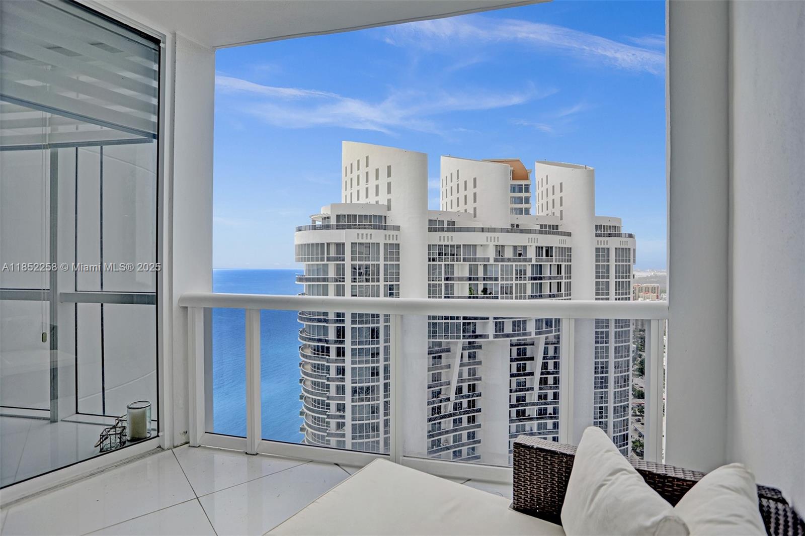 See details 5508 1 / 2 920 sq. ft. $ 2025-08-04 0 Photo