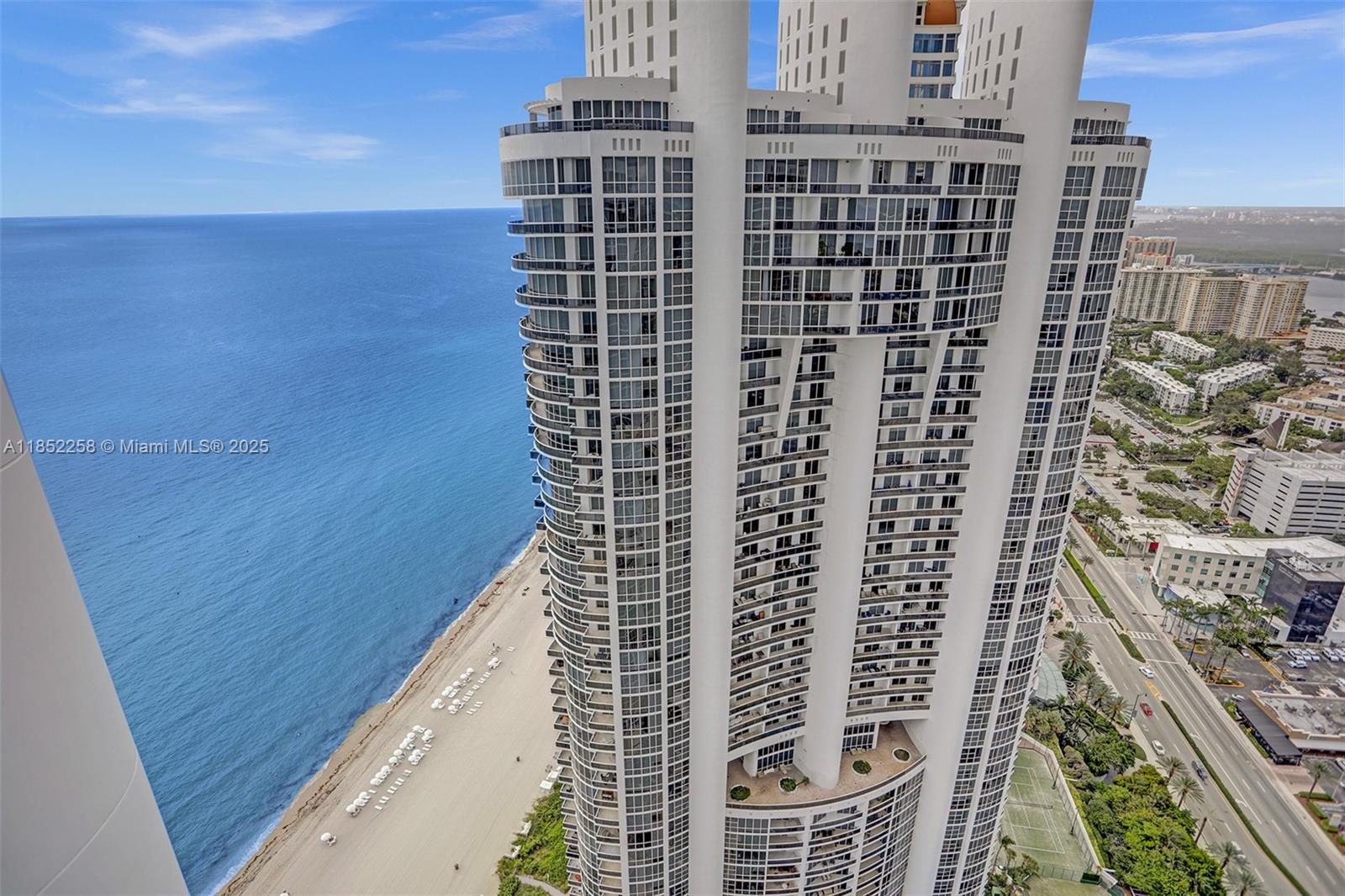 See details 5508 1 / 2 920 sq. ft. $ 2025-08-04 0 Photo