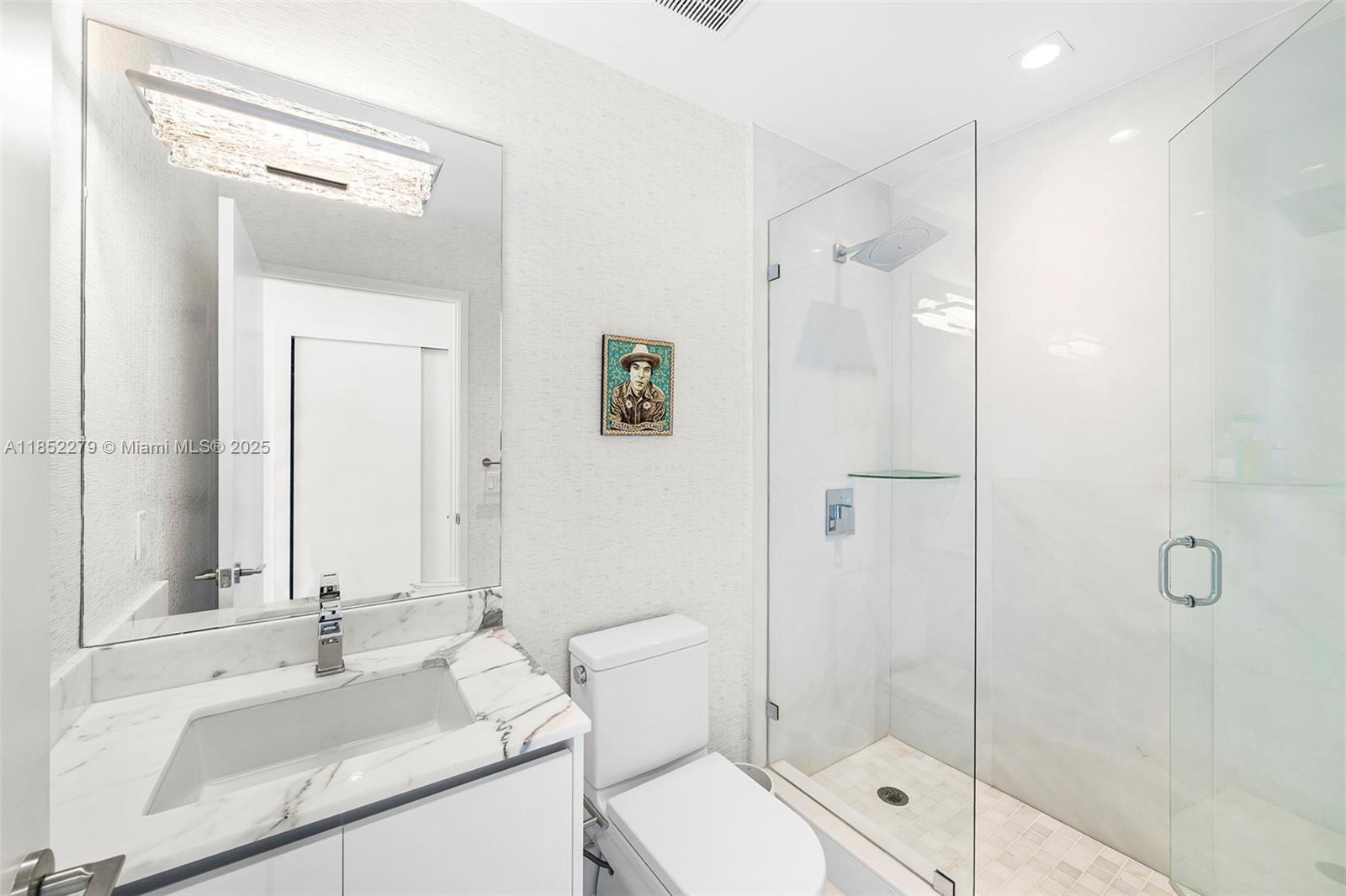 See details 5-PH01 4 / 5 3895 sq. ft. $ 2025-08-04 0 Photo