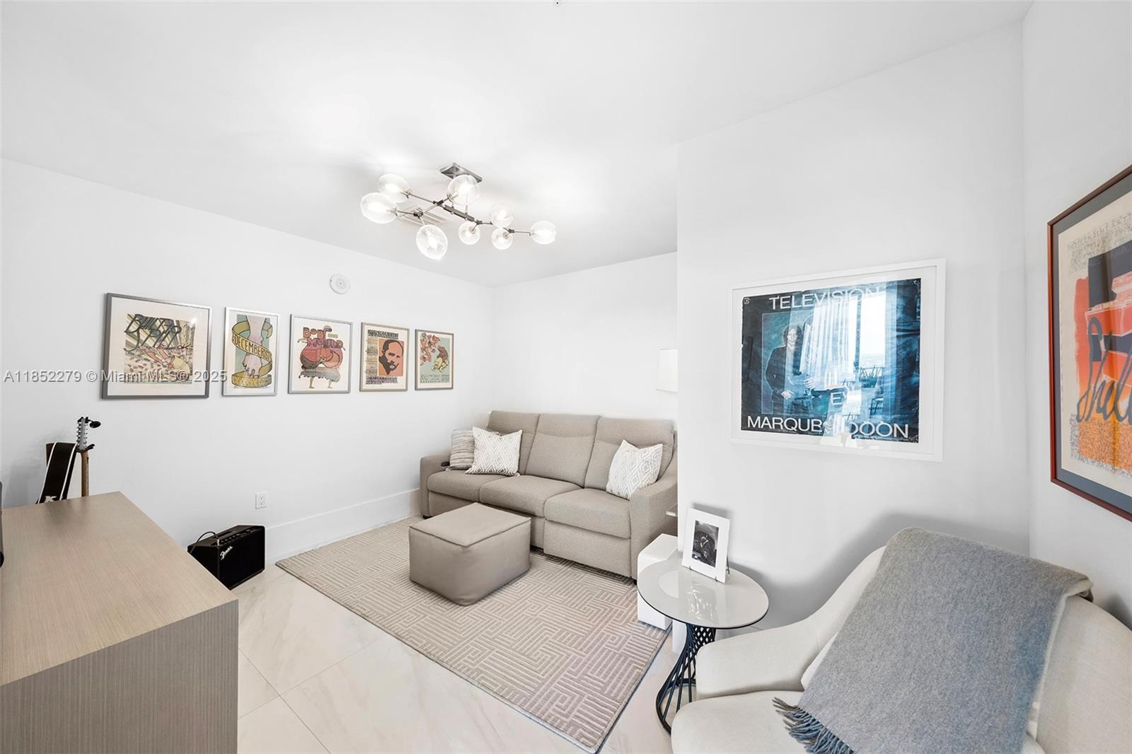 See details 5-PH01 4 / 5 3895 sq. ft. $ 2025-08-04 0 Photo