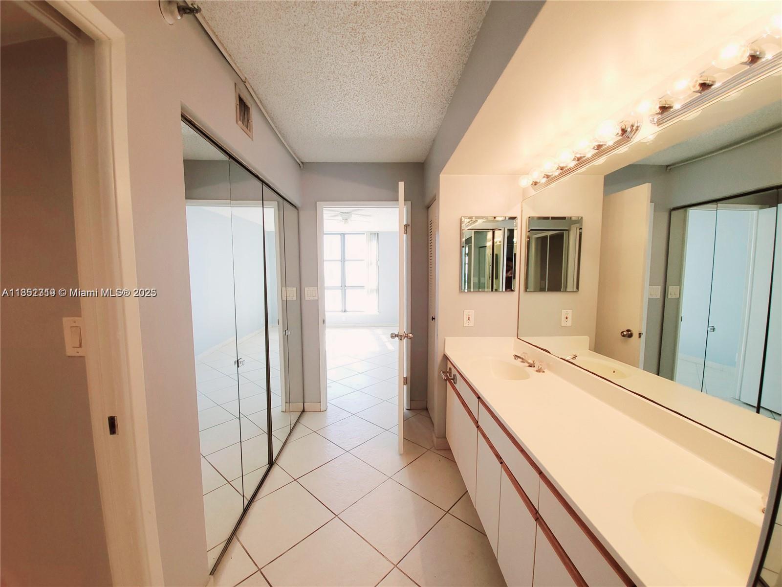Photo of 19101 36th Ct  #2604, Aventura, Florida, 33180 - 
