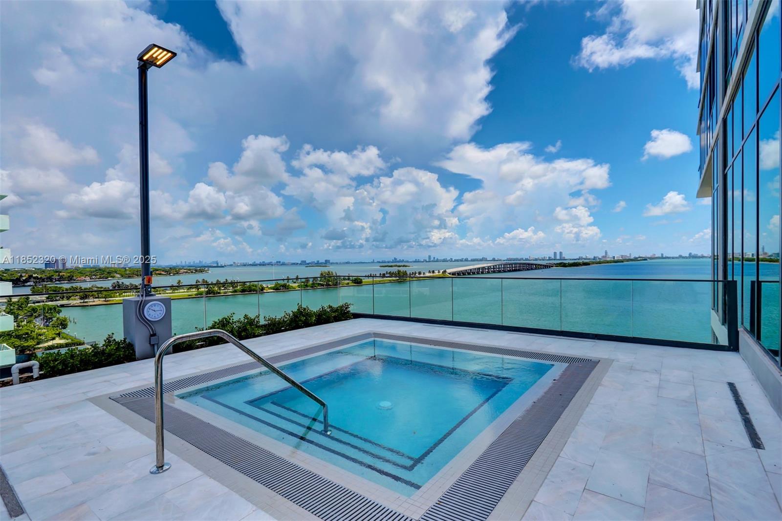 See details 3605 2 / 2 1088 sq. ft. $ 2025-08-04 0 Photo