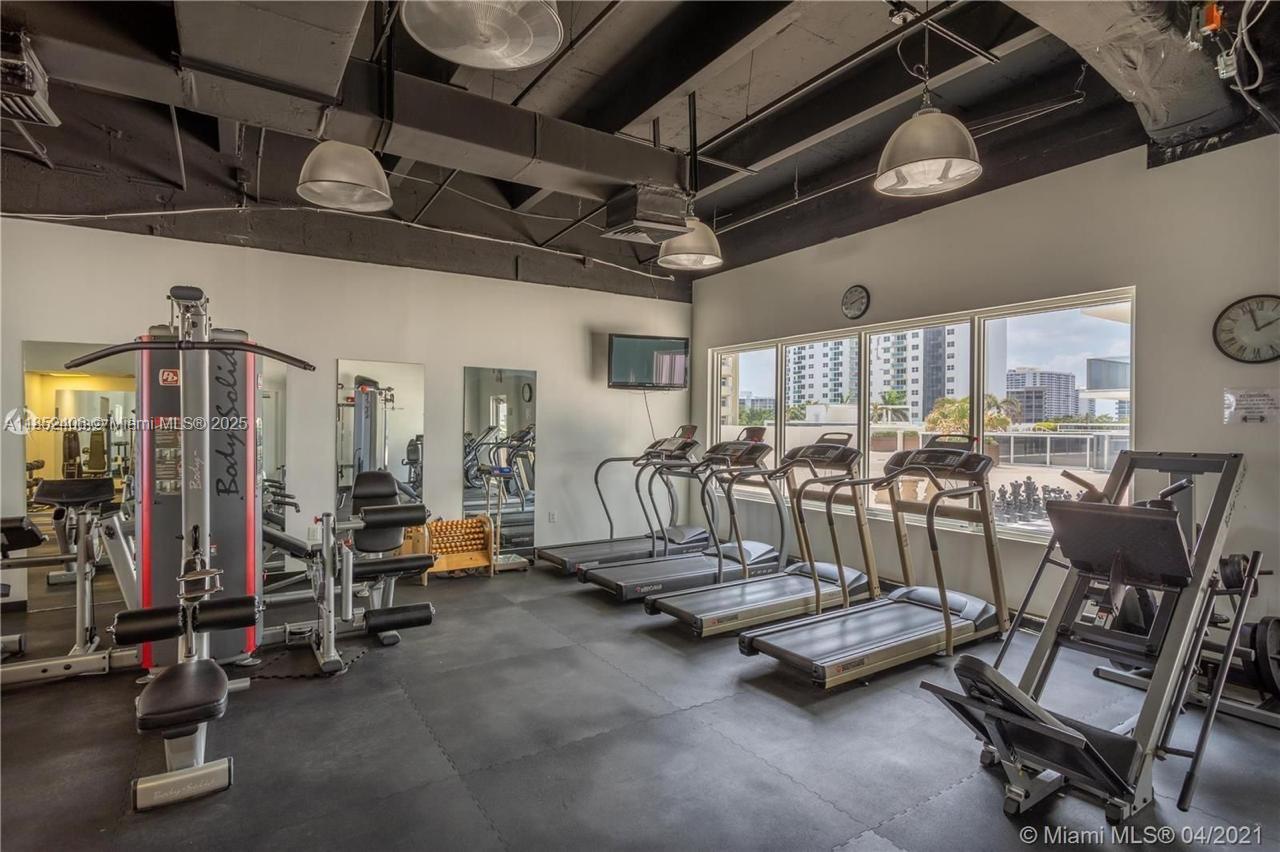 Photo of 2751 Ocean Dr  #1406-S, Hollywood, Florida, 33019 - 