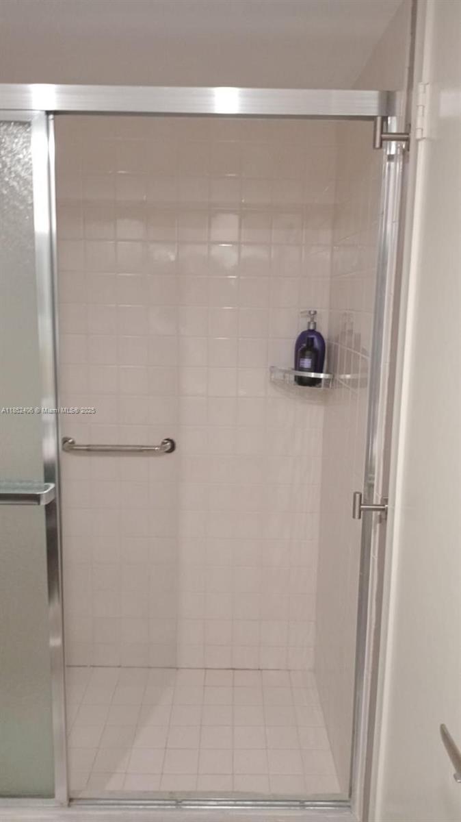 Photo of 2751 Ocean Dr  #1406-S, Hollywood, Florida, 33019 - 
