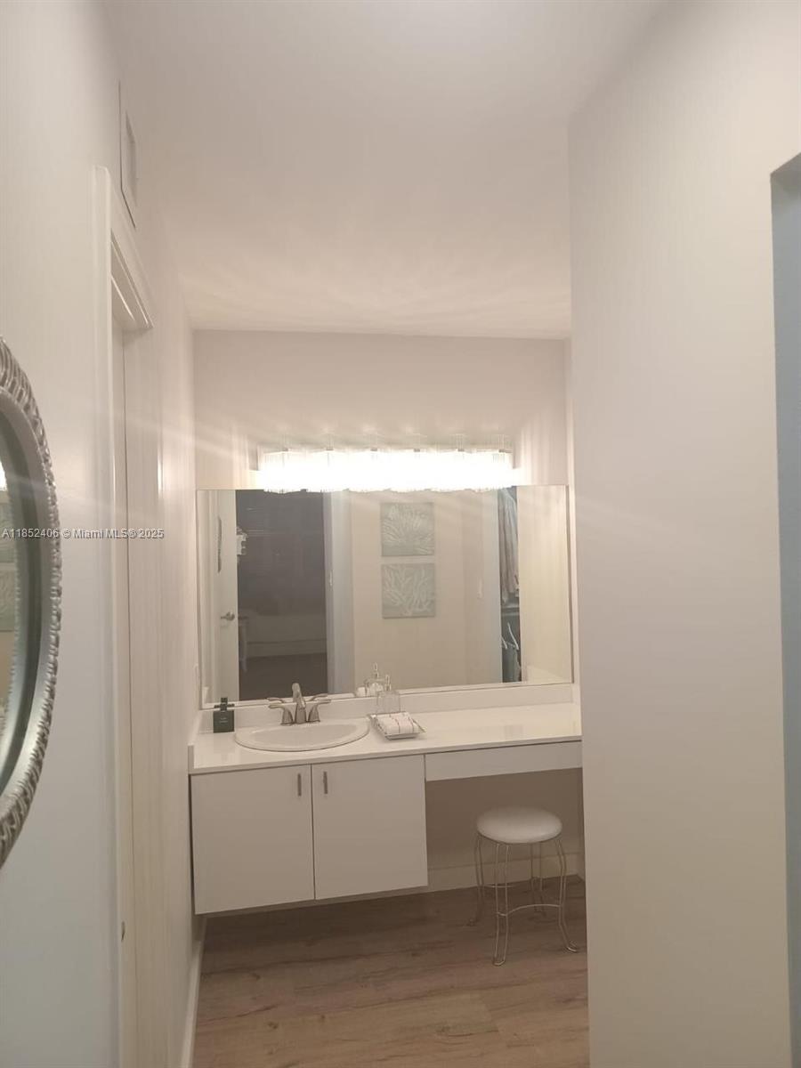 Photo of 2751 Ocean Dr  #1406-S, Hollywood, Florida, 33019 - 