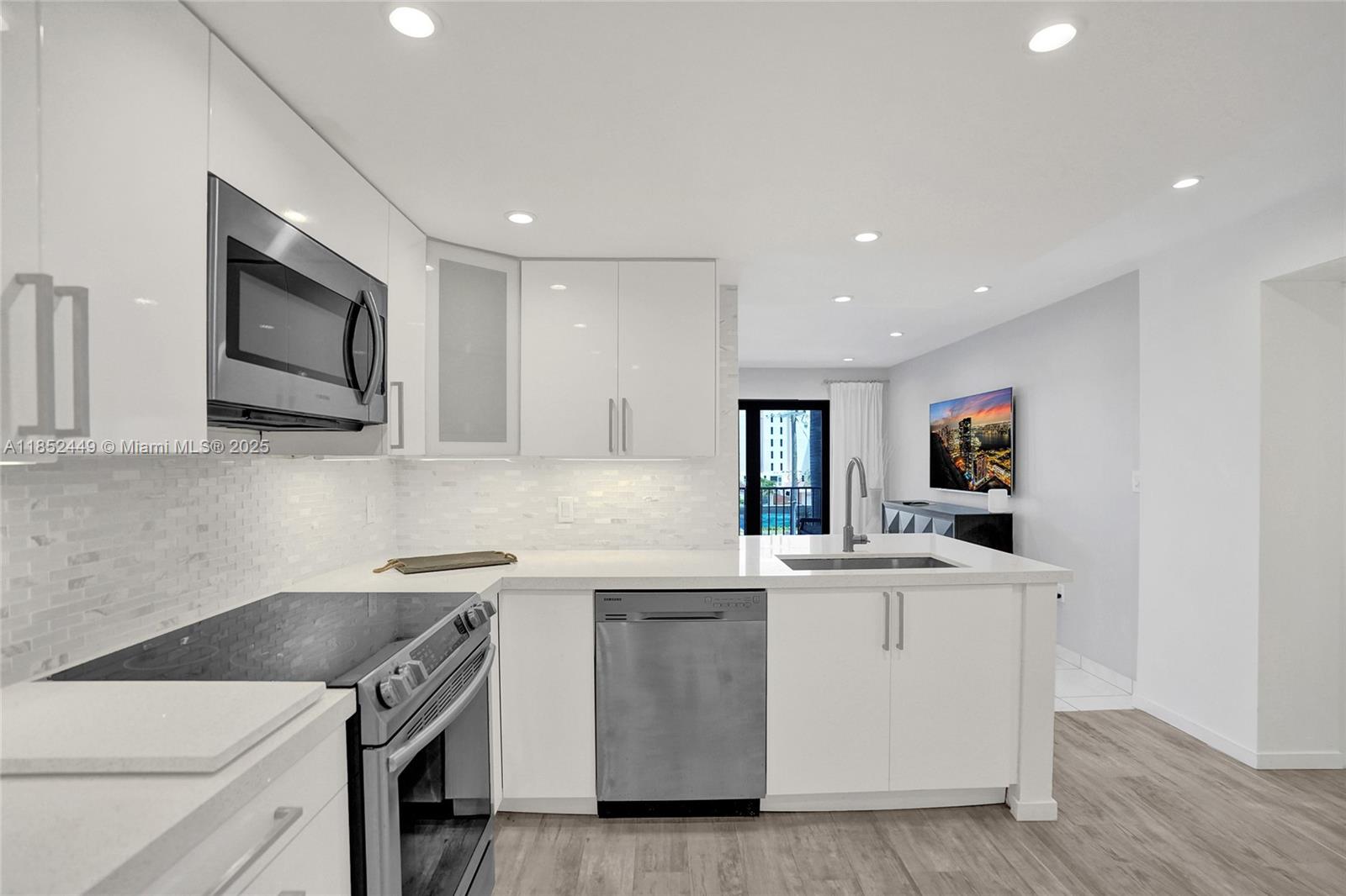 Photo of 1201 Ocean Dr  #320N, Hollywood, Florida, 33019 - 