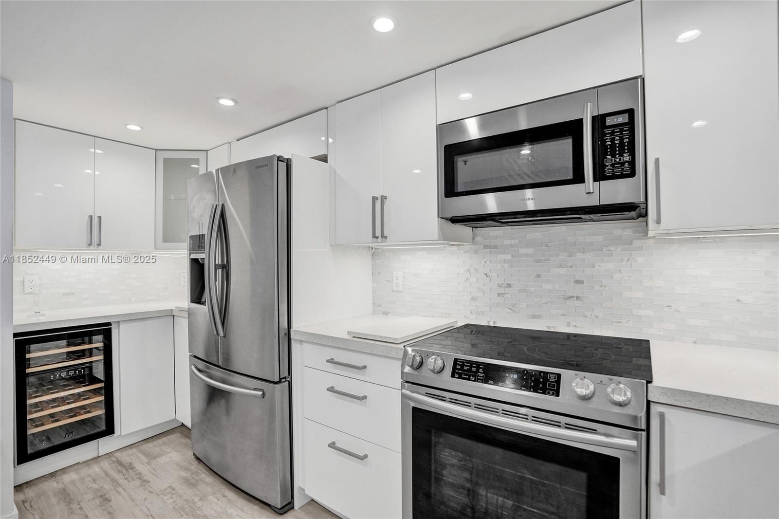 Photo of 1201 Ocean Dr  #320N, Hollywood, Florida, 33019 - 