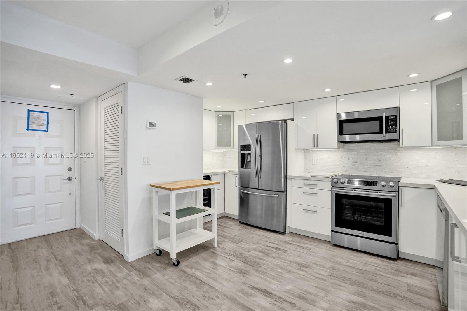 Photo of 1201 Ocean Dr  #320N, Hollywood, Florida, 33019 - 