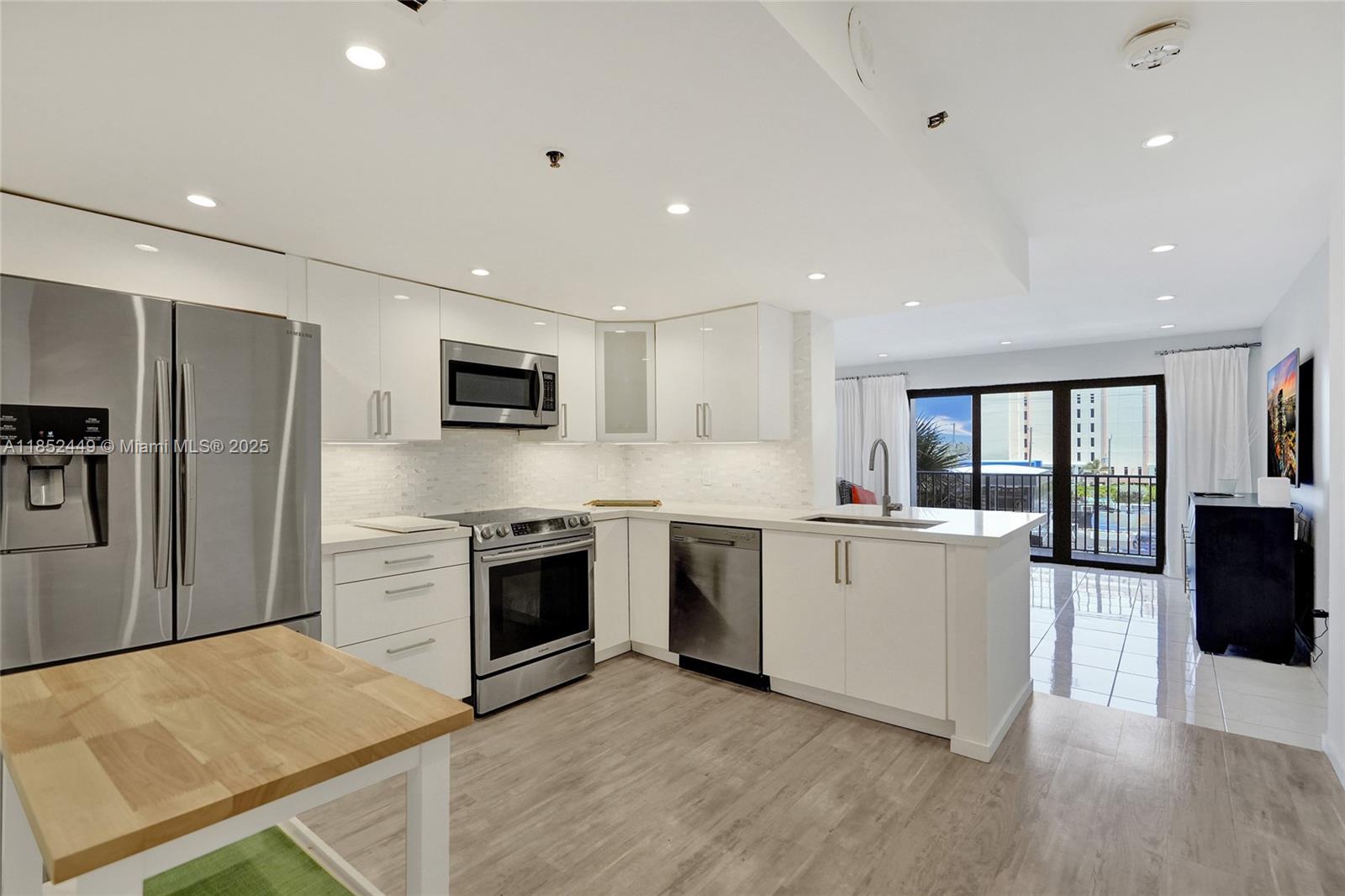 Photo of 1201 Ocean Dr  #320N, Hollywood, Florida, 33019 - 