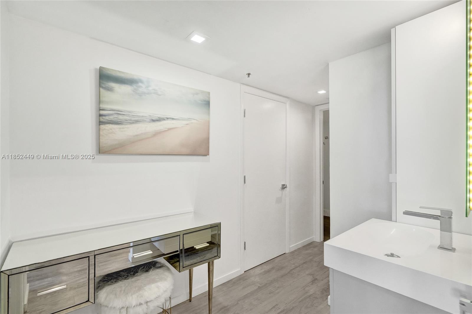 Photo of 1201 Ocean Dr  #320N, Hollywood, Florida, 33019 - 