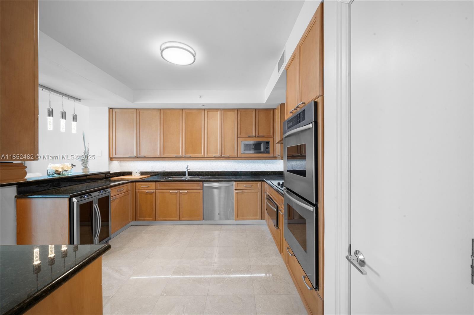 Photo of 20201 Country Club Dr  #1404, Aventura, Florida, 33180 - 