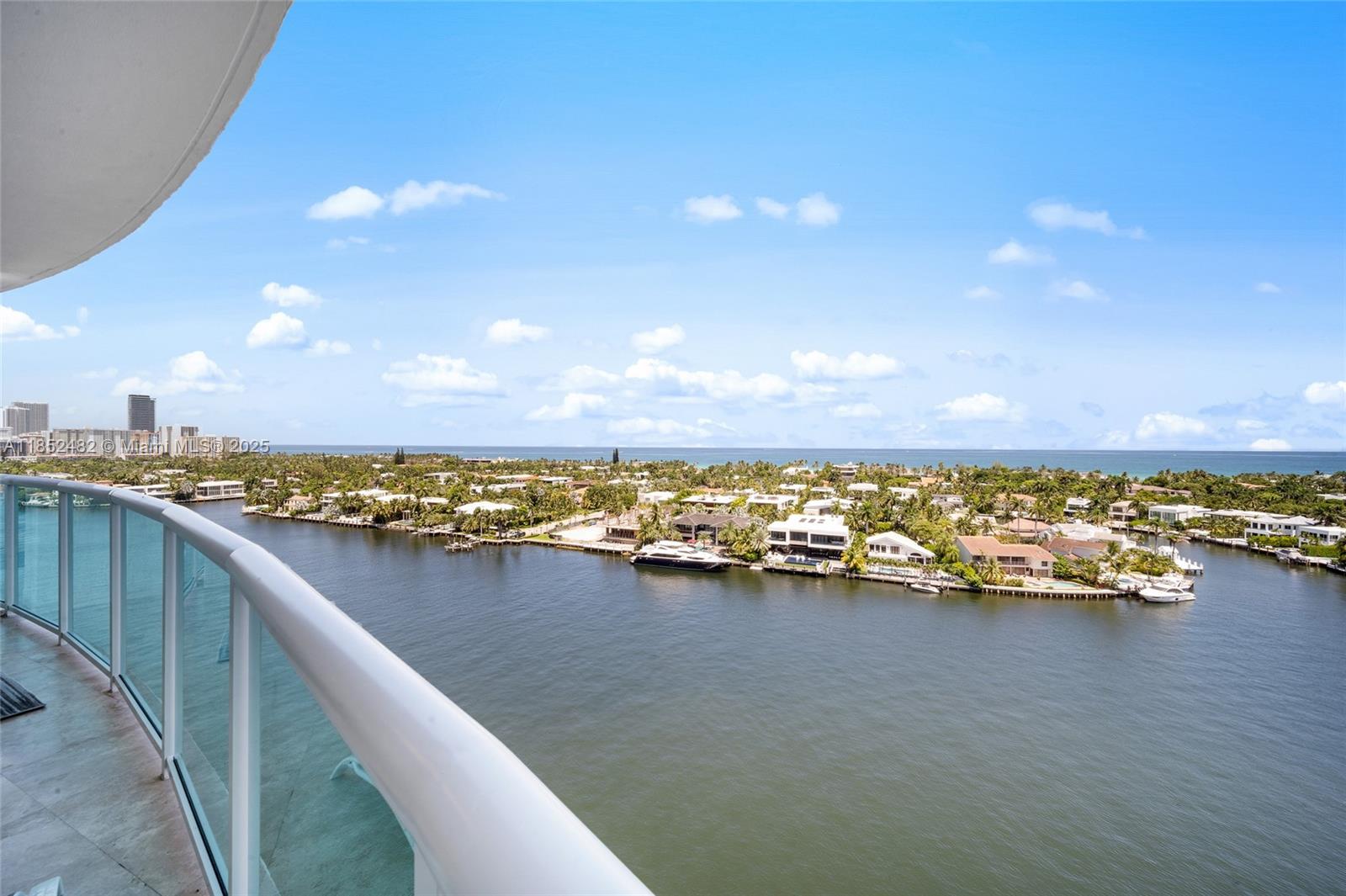 Photo of 20201 Country Club Dr #1404, Aventura, Florida, 33180 -