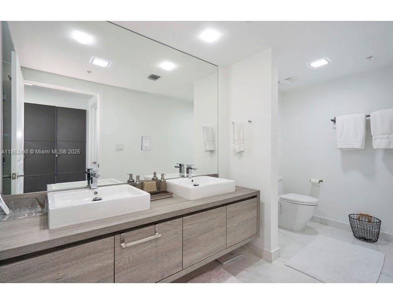 Photo of 400 Sunny Isles Blvd  #1616, Sunny Isles Beach, Florida, 33160 - 