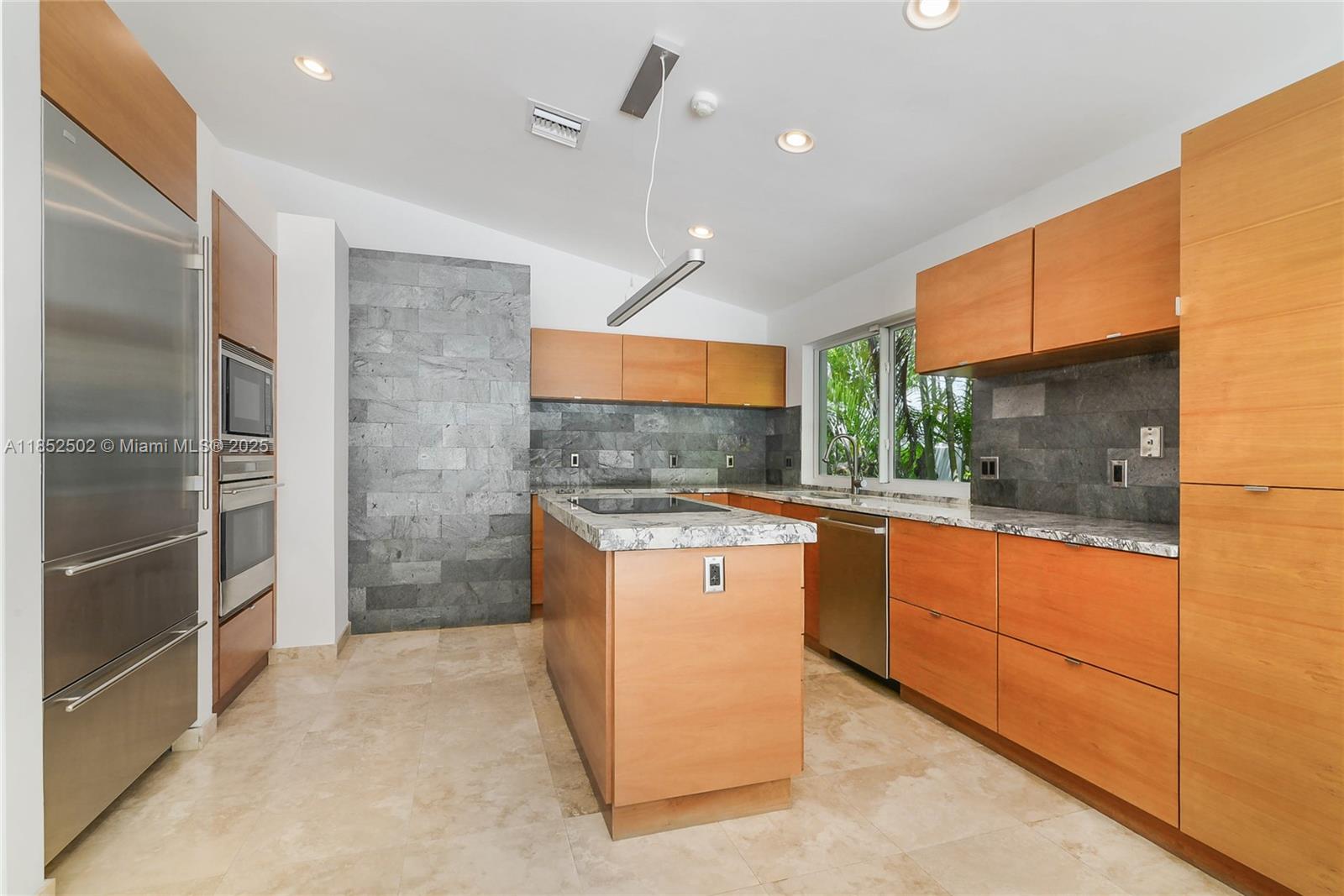 Photo of 147 Golden Beach Dr (147), Golden Beach, Florida, 33160 -