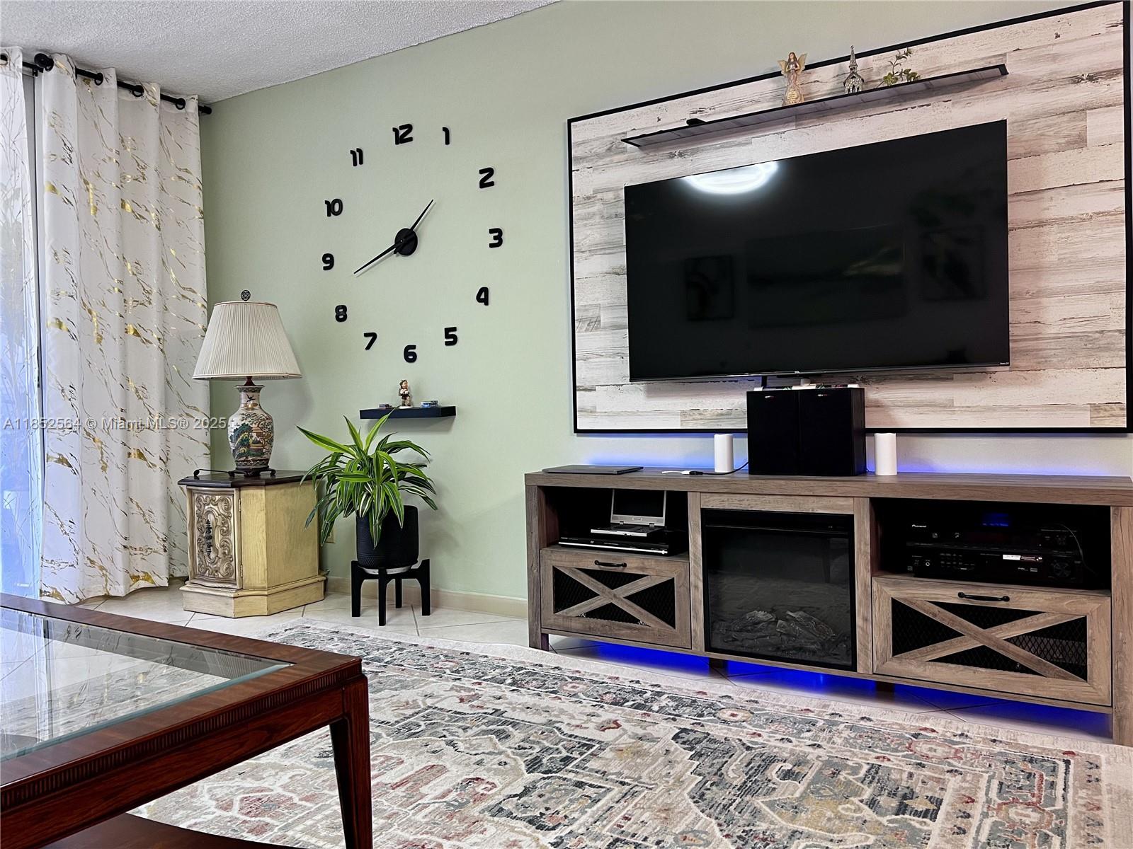 Photo of 320 12th Ave  #304, Hallandale Beach, Florida, 33009 - 