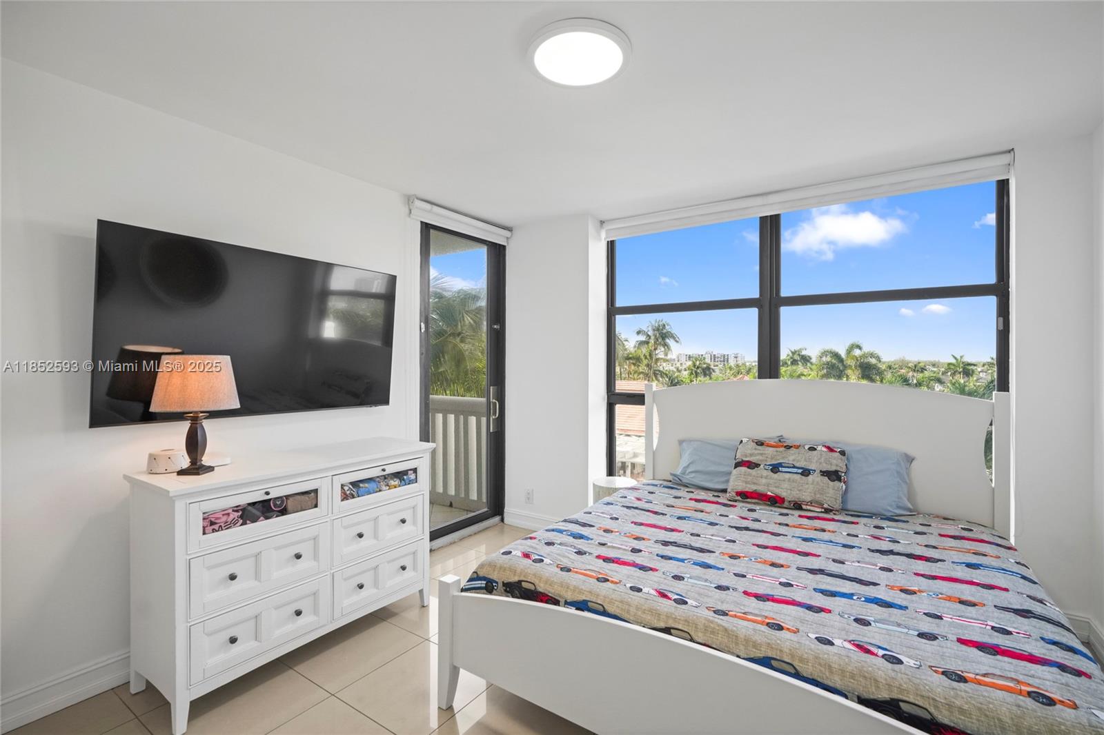 See details 504 3 / 3 1880 sq. ft. $ 2025-08-04 0 Photo