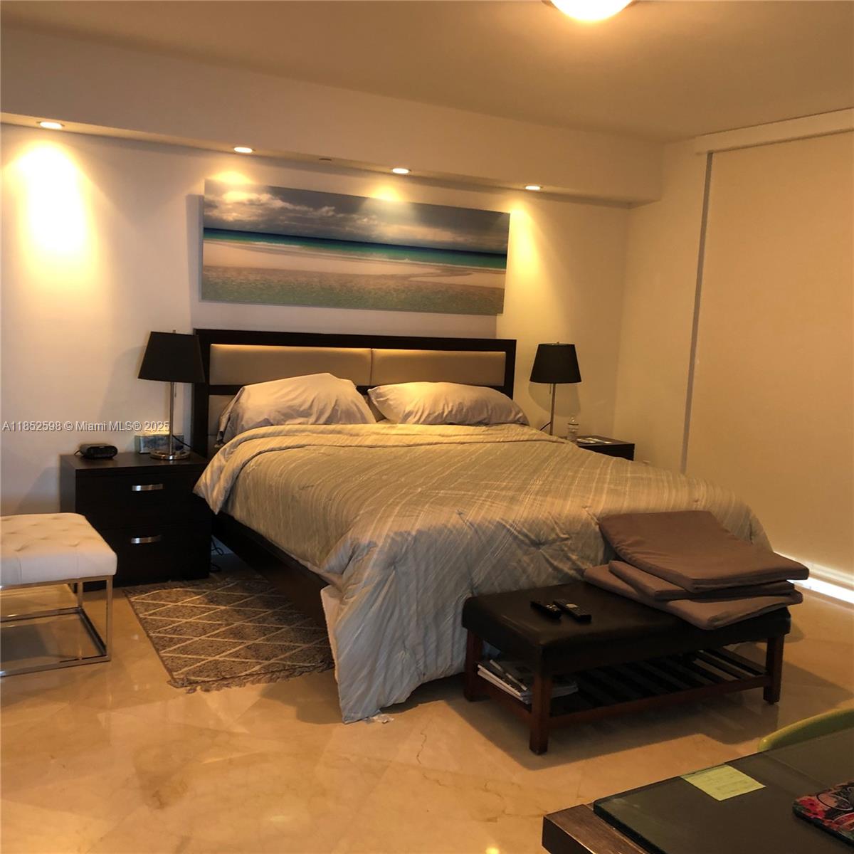 Ver detalles 4101 3 / 3 2065 sq. ft. $ 2025-08-04 0 foto