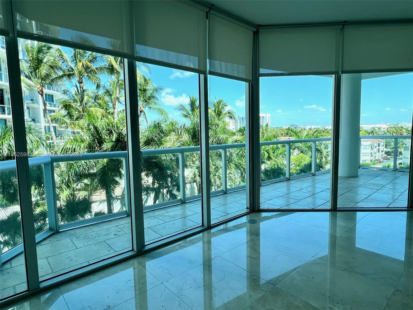 Photo of 3131 188th St  #1-606, Aventura, Florida, 33180 - 